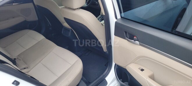 Hyundai Elantra 2017, 121,000 km - 2.0 l - Bakı