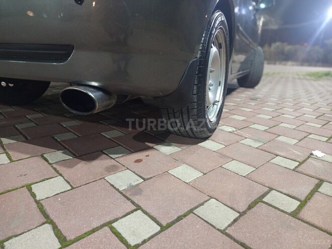 Toyota Corolla 2006, 350,000 km - 1.4 l - Şirvan