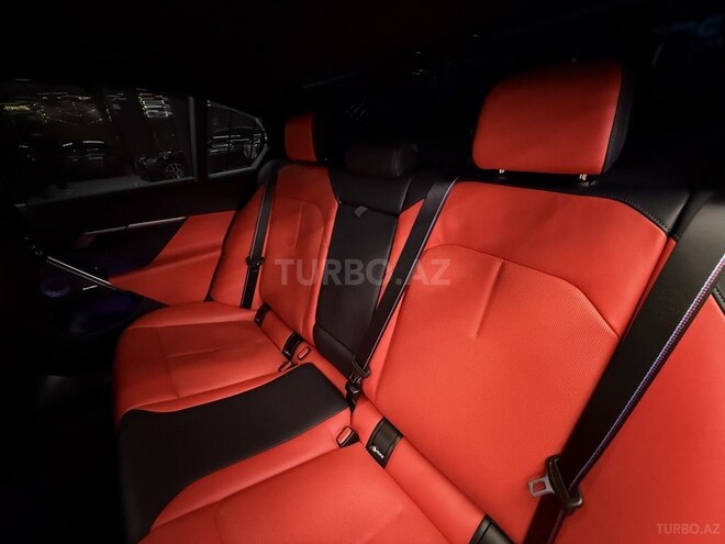 BMW M5-12