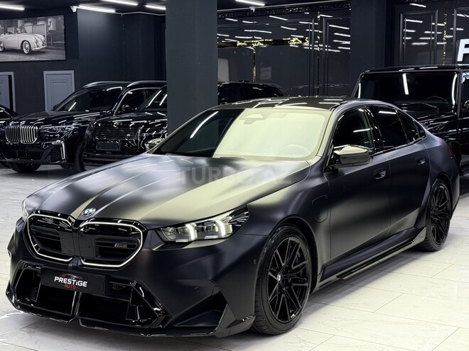 BMW M5-1