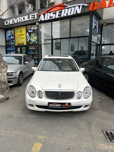 Mercedes E 350-1