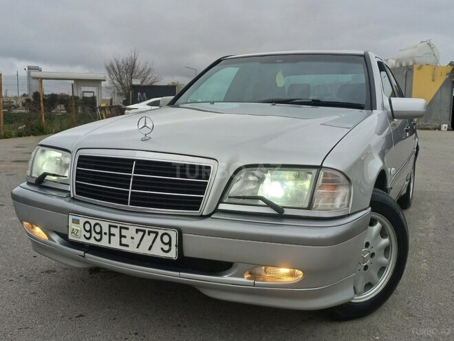 Mercedes C 200 2000, 267,300 km - 2.0 l - Bakı