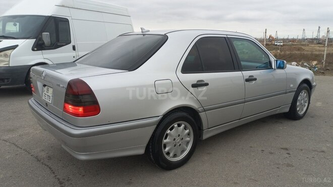 Mercedes C 200 2000, 267,300 km - 2.0 l - Bakı