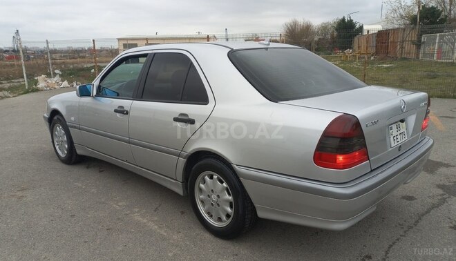 Mercedes C 200 2000, 267,300 km - 2.0 l - Bakı