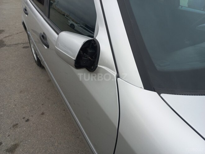 Mercedes C 200 2000, 267,300 km - 2.0 l - Bakı