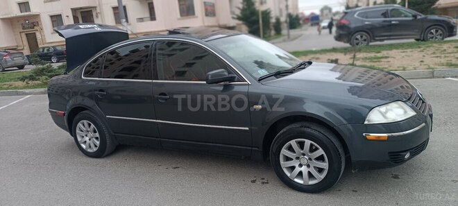 Volkswagen Passat 2001, 285,582 km - 1.8 l - Bakı