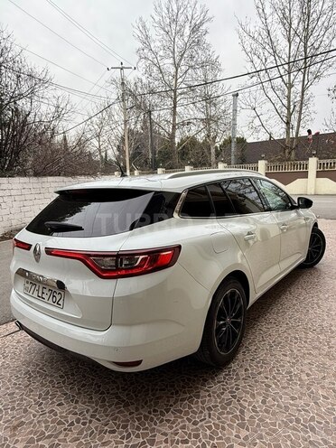 Renault Megane-13