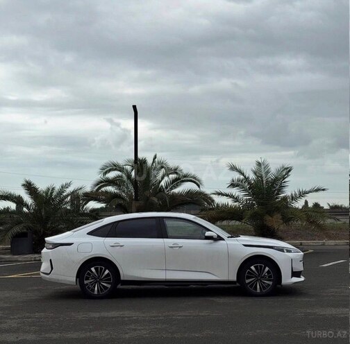 Changan Qiyuan A05 2025, 27,000 km - 1.5 л - Bakı