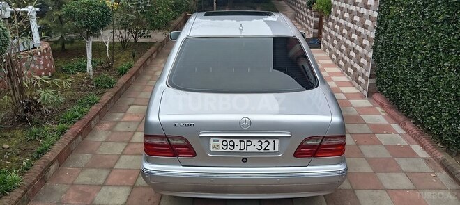 Mercedes E 280 1999, 272,000 km - 2.8 l - Lənkəran