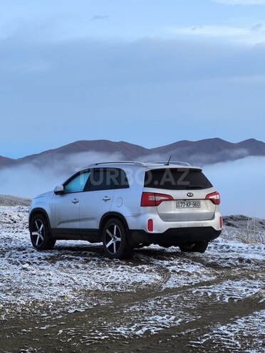 Kia Sorento 2014, 253,000 km - 2.0 l - Quba