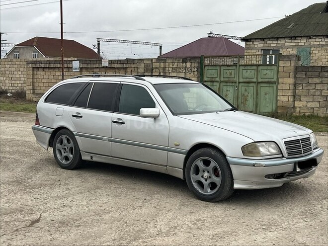Mercedes C 220 1998, 325,000 km - 2.2 л - Xudat