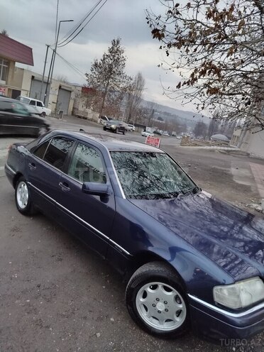 Mercedes C 180 1995, 329,632 km - 1.8 l - Qazax