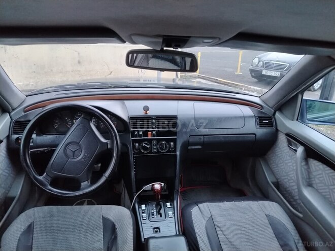 Mercedes C 180 1995, 329,632 km - 1.8 l - Qazax