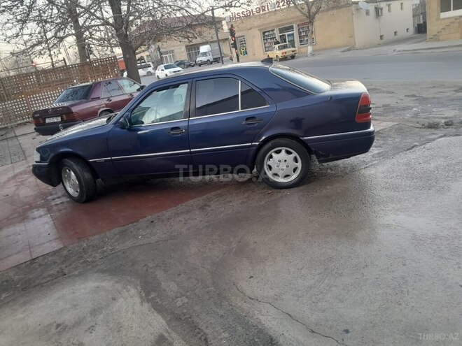 Mercedes C 180 1995, 329,632 km - 1.8 l - Qazax
