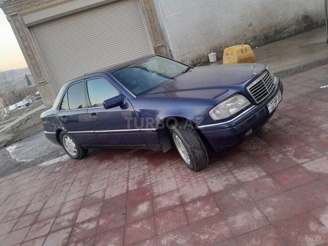 Mercedes C 180 1995, 329,632 km - 1.8 l - Qazax