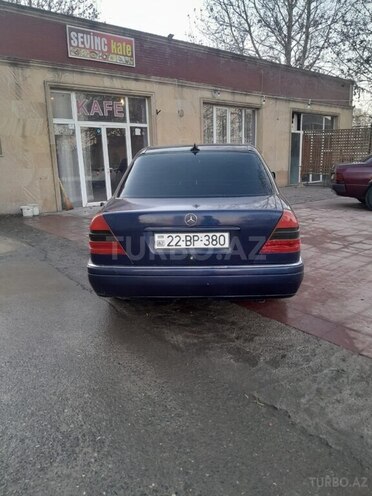 Mercedes C 180 1995, 329,632 km - 1.8 l - Qazax