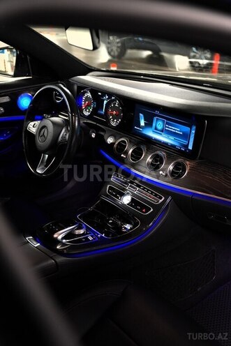 Mercedes E 300 d 2017, 175,000 km - 2.0 l - Bakı