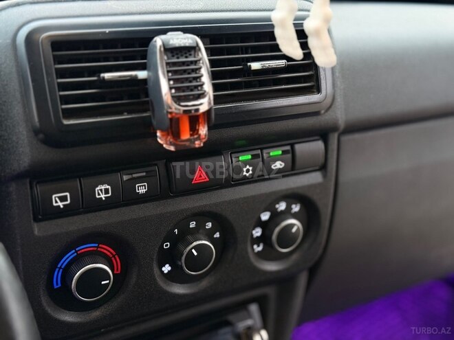 LADA (VAZ) Niva 2021, 99,000 km - 1.7 l - Gəncə