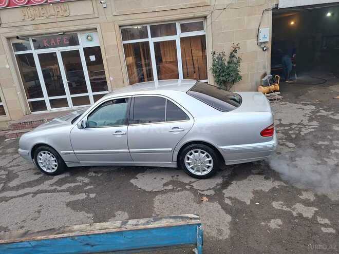 Mercedes E 240 2000, 214,583 km - 2.4 l - Qazax