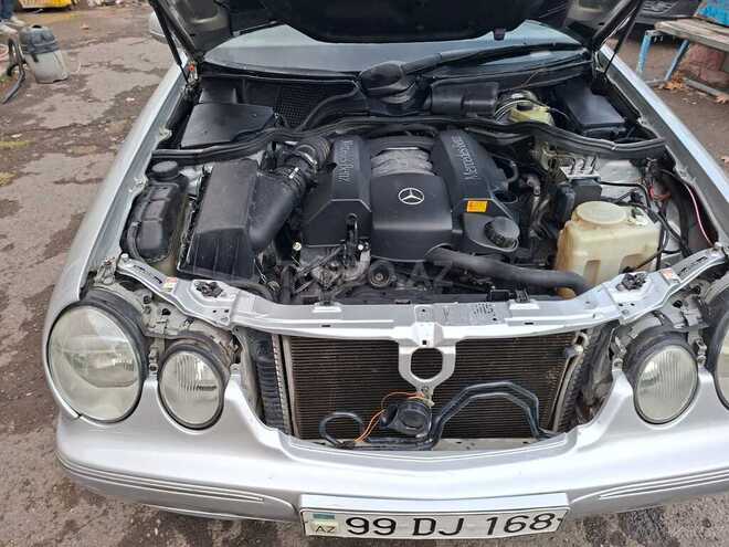 Mercedes E 240 2000, 214,583 km - 2.4 l - Qazax