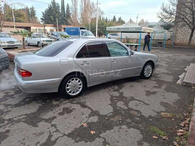 Mercedes E 240 2000, 214,583 km - 2.4 l - Qazax
