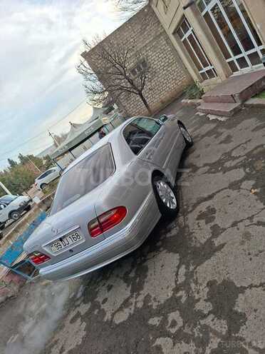 Mercedes E 240 2000, 214,583 km - 2.4 l - Qazax