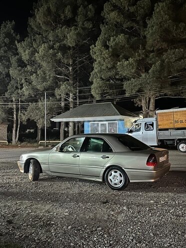Mercedes C 220 1995, 446,000 km - 2.2 l - Bakı