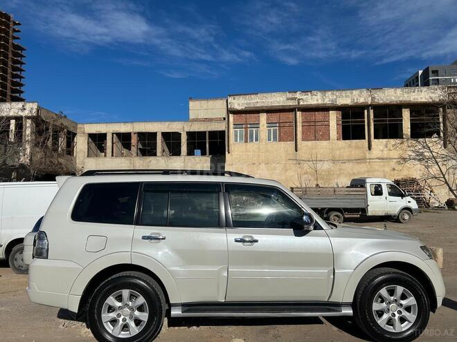 Mitsubishi Pajero 2012, 212,000 km - 3.5 л - Bakı