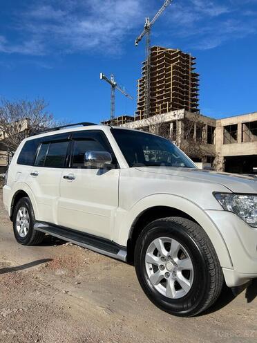 Mitsubishi Pajero 2012, 212,000 km - 3.5 л - Bakı