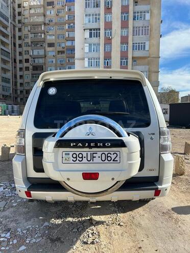 Mitsubishi Pajero 2012, 212,000 km - 3.5 л - Bakı