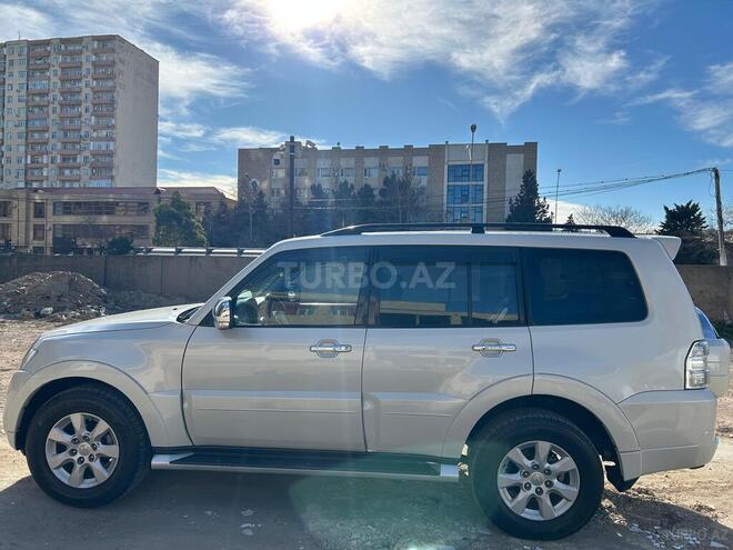 Mitsubishi Pajero 2012, 212,000 km - 3.5 л - Bakı