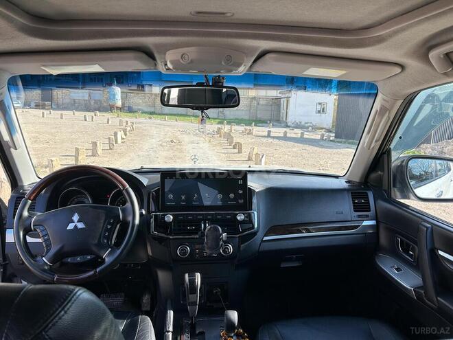 Mitsubishi Pajero 2012, 212,000 km - 3.5 л - Bakı