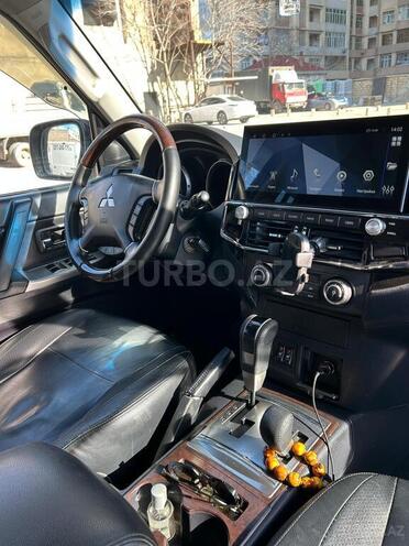 Mitsubishi Pajero 2012, 212,000 km - 3.5 л - Bakı