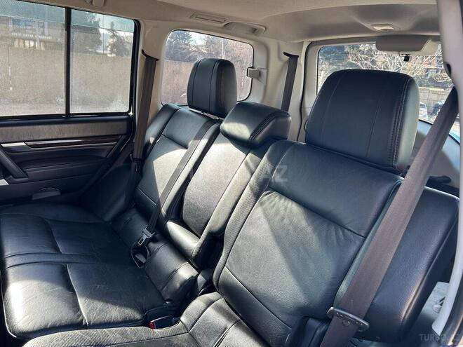 Mitsubishi Pajero 2012, 212,000 km - 3.5 л - Bakı