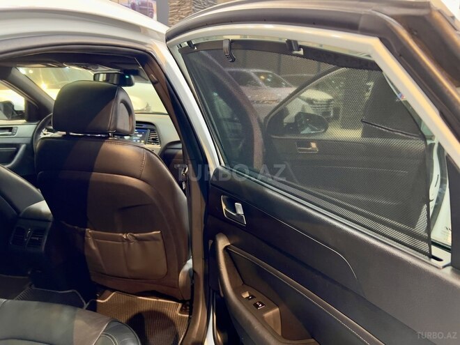 Hyundai Sonata-5