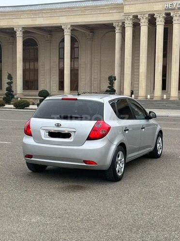 Kia Ceed 2007, 280,000 km - 1.4 l - Ucar