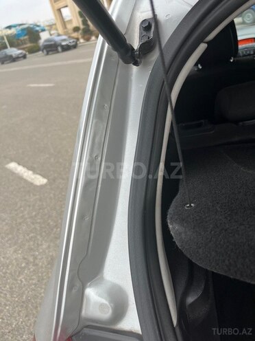 Kia Ceed 2007, 280,000 km - 1.4 l - Ucar