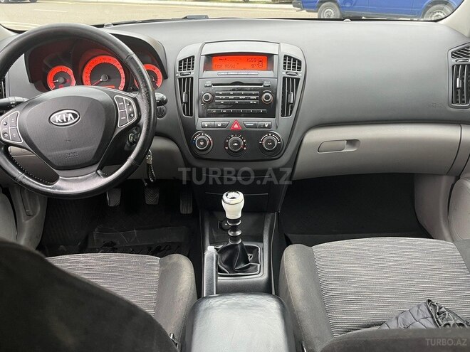 Kia Ceed 2007, 280,000 km - 1.4 l - Ucar