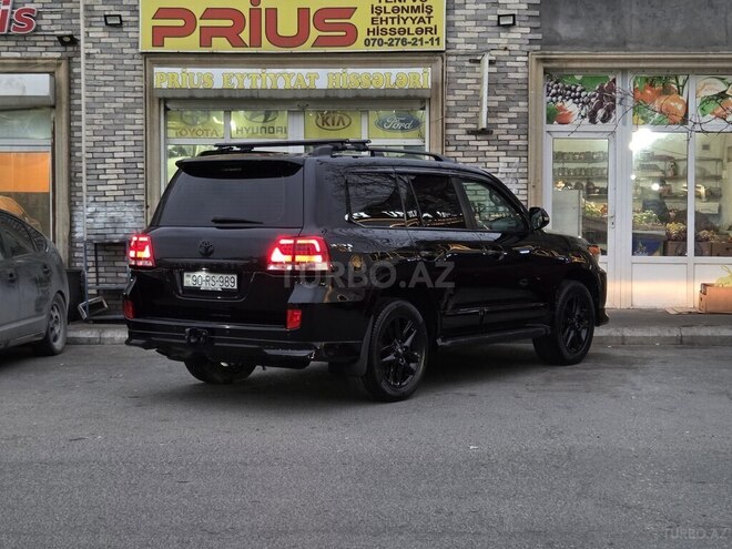 Toyota Land Cruiser-2