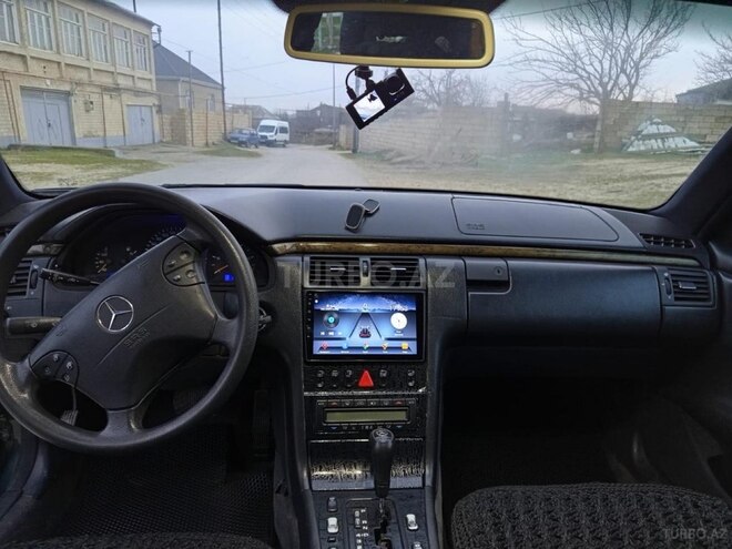 Mercedes E 320 1998, 150,000 km - 3.2 l - Bakı