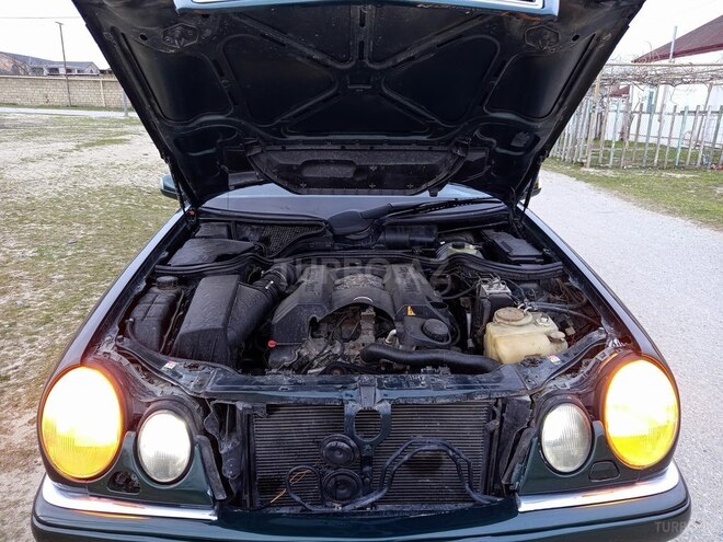 Mercedes E 320 1998, 150,000 km - 3.2 l - Bakı