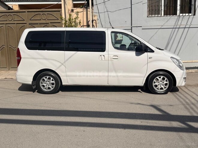 Hyundai H-1 2014, 220,000 km - 2.5 l - Bakı