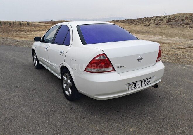 Nissan Sunny 2011, 470,000 km - 1.5 l - Naftalan