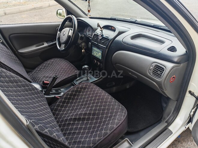 Nissan Sunny 2011, 470,000 km - 1.5 l - Naftalan