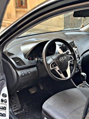 Hyundai Accent 2011, 220,000 km - 1.6 l - Bakı
