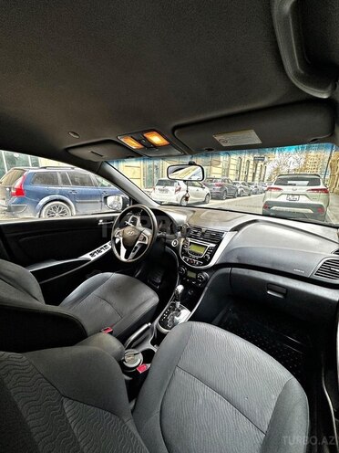 Hyundai Accent 2011, 220,000 km - 1.6 l - Bakı