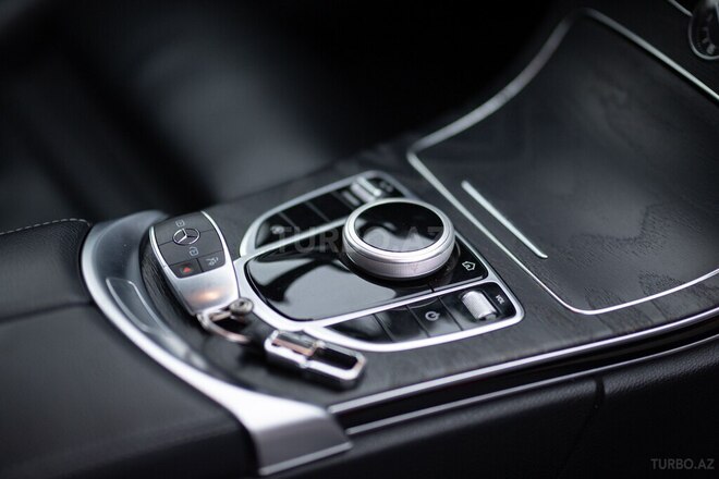 Mercedes C 300 2019, 82,000 km - 2.0 l - Gəncə