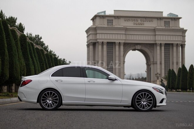 Mercedes C 300 2019, 82,000 km - 2.0 l - Gəncə