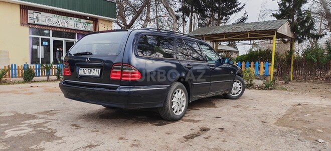Mercedes E 240 1998, 350,000 km - 2.4 l - Salyan