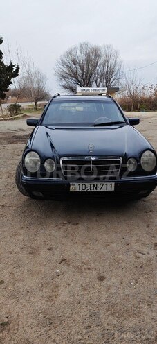 Mercedes E 240 1998, 350,000 km - 2.4 l - Salyan